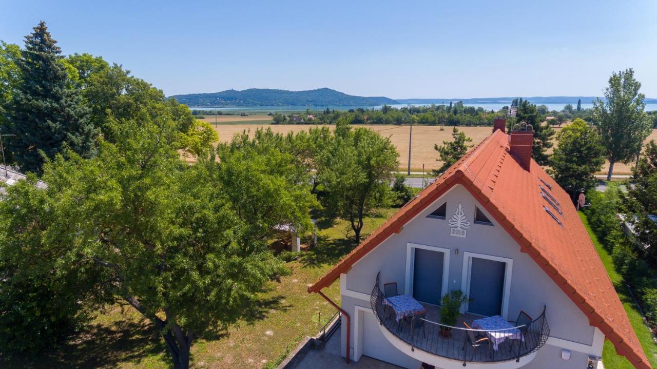 Tulipán vendégház Orvenyes Esterno foto