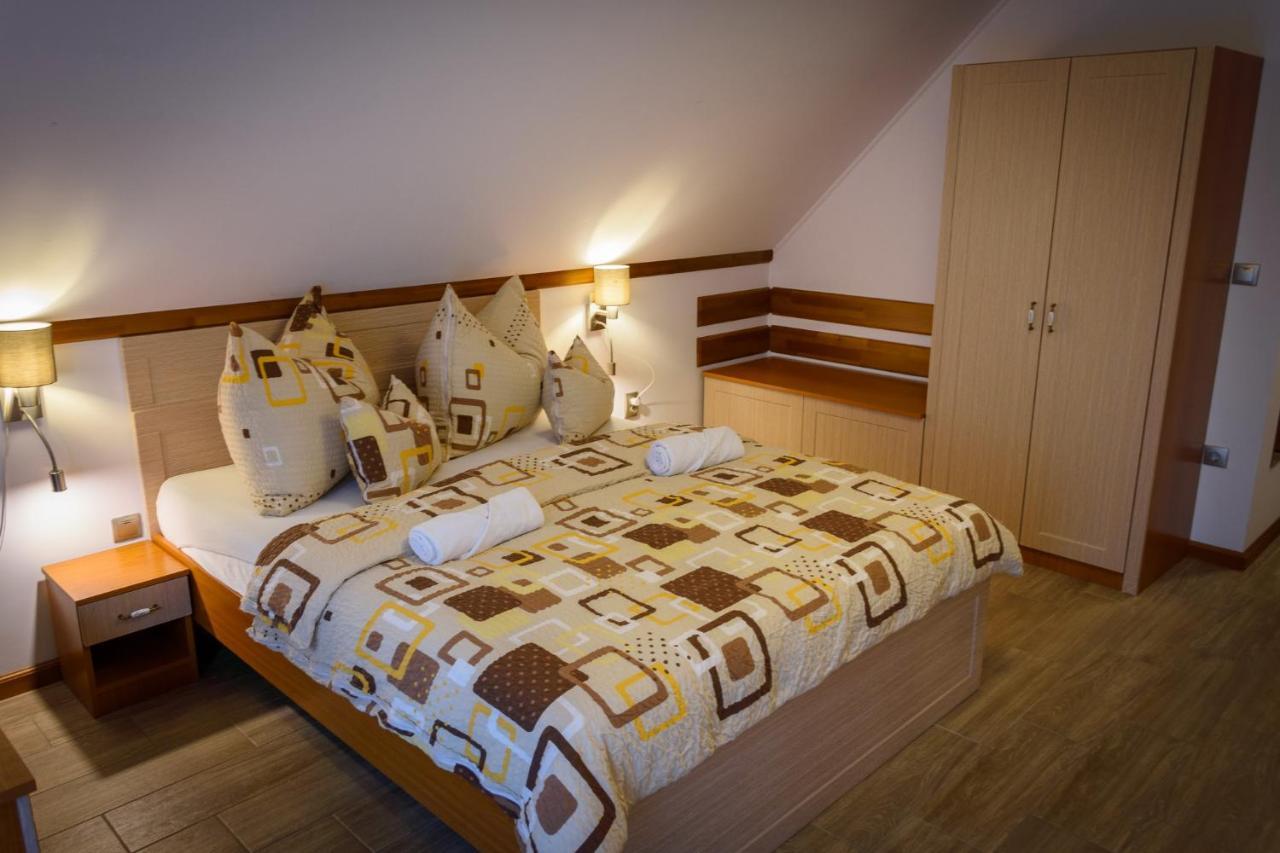 Tulipán vendégház Orvenyes Esterno foto
